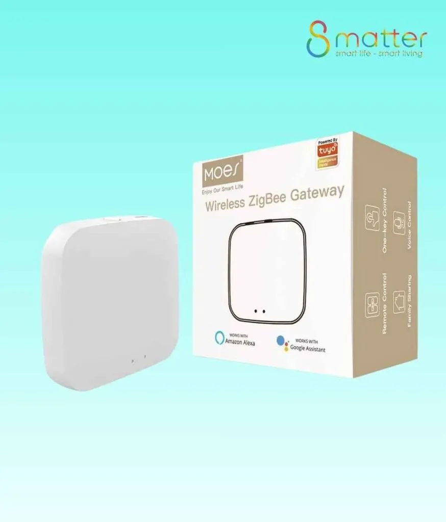 Ảnh sản phẩm bộ trung tâm Zigbee màu trắng đặt cạnh chiếc hộp giấy đựng máy