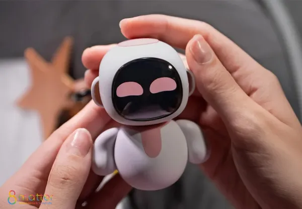 Đánh Giá Chi Tiết Eiliko: Robot AI Cảm Xúc & Phụ Kiện Thời Trang Độc Bản Đốn Tim Giới Trẻ